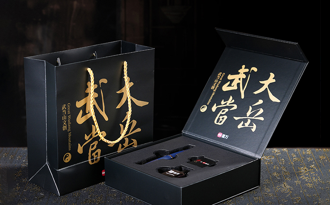 重磅文创登场 | 逗万携手武当联名钢笔，以匠心礼献国庆中秋